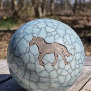 Paardenurn blauw