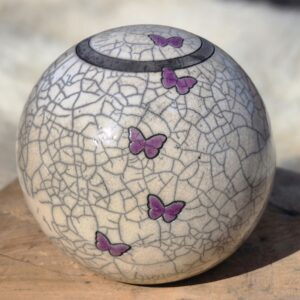 Urn met kleine lila vlindertjes - 850 ml